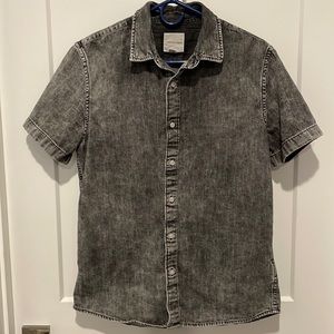 American Eagle stone washed button up shirt